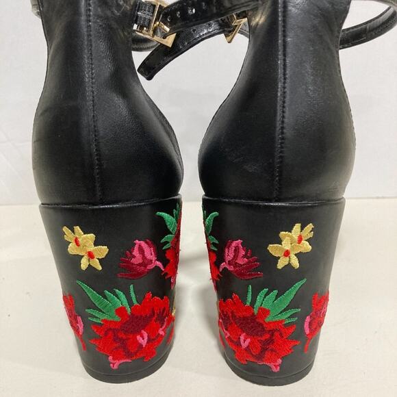 Kenneth Cole Reaction 8.5 Lolita Heels Black Embroidered Floral Block Heel - Picture 1 of 7